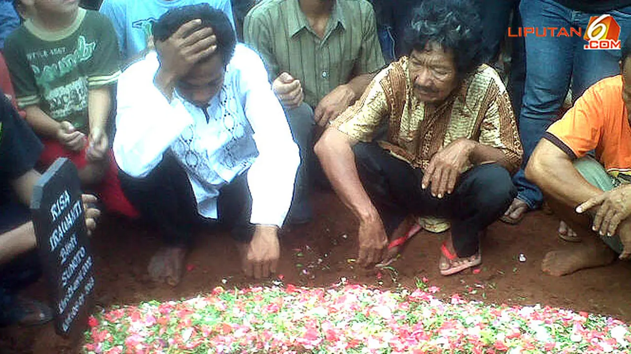pemakaman-r-perkosa130107a.jpg