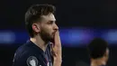 Ia beberapa kali membantu memutus serangan balik Liverpool. Hal ini memperlihatkan perannya yang komplet dalam sistem permainan tim. (AFP/Anne-Christine)