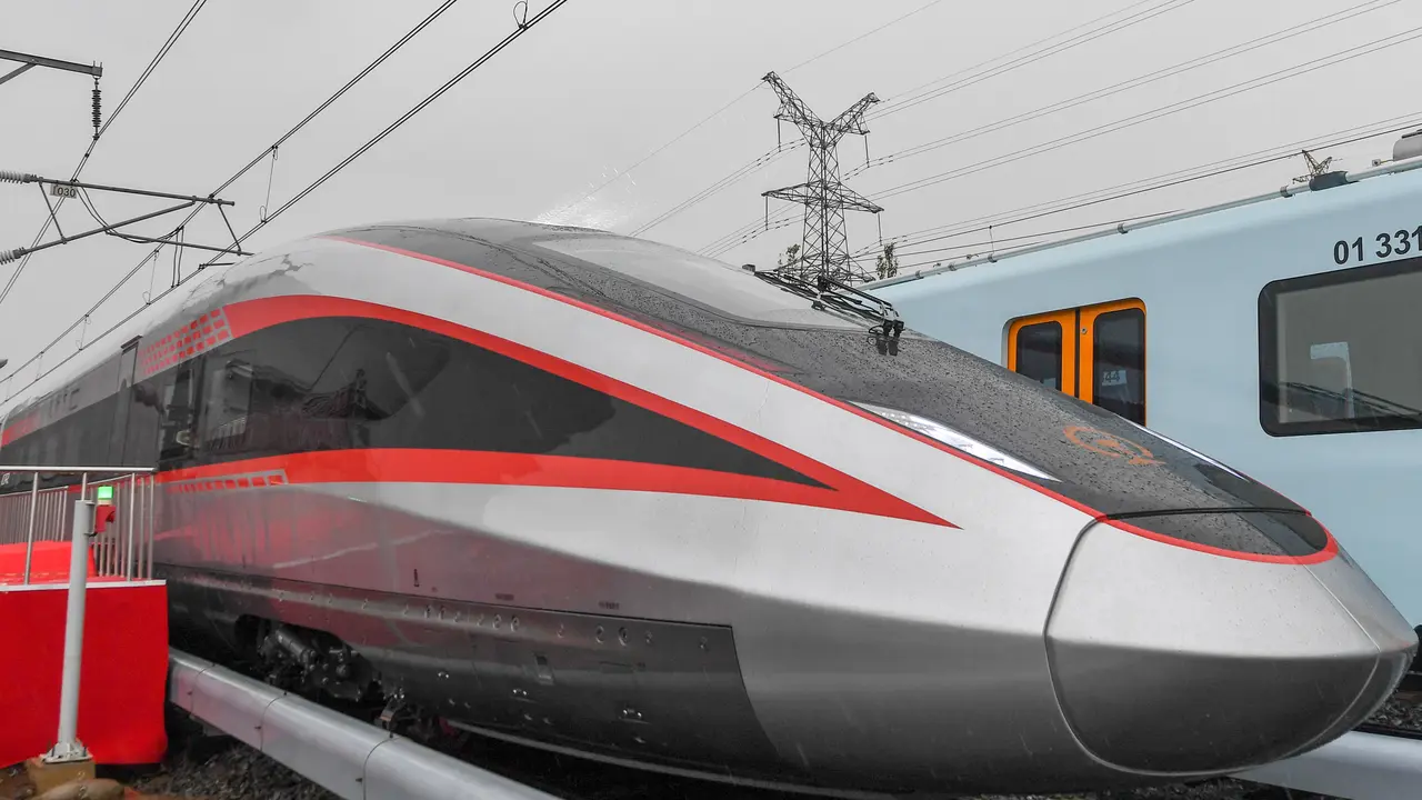 China Luncurkan Kereta Cepat Tipe Baru