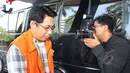 Direktur CV Tri Daya Pratama (TDP) Saipul Jamil menjalani pemeriksaan di Gedung KPK, Jakarta, Senin (23/3). Saipul diperiksa terkait dugaan korupsi pelaksanaan tukar guling tanah antara Pemkot Tegal dan pihak swasta tahun 2012. (Liputan6.com/Helmi Afandi)