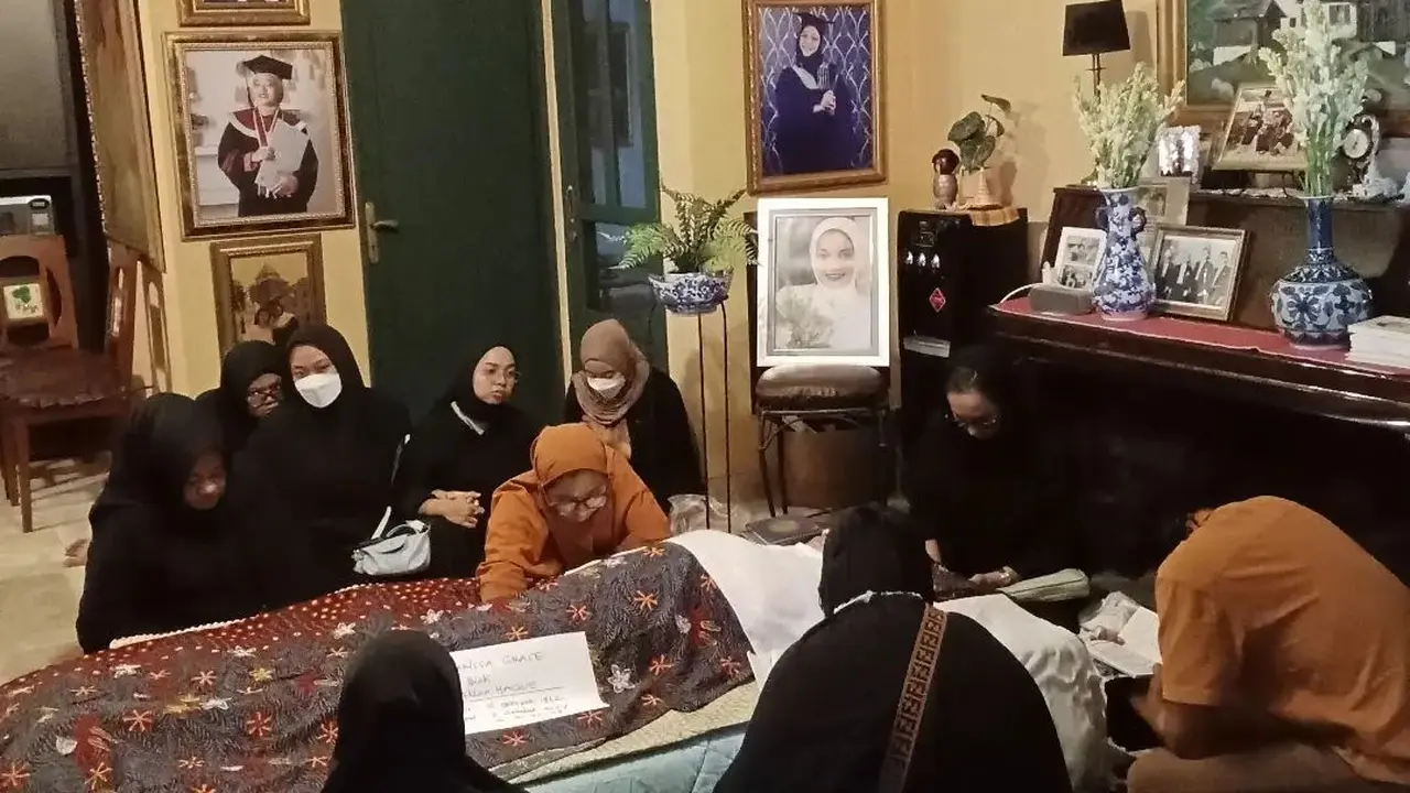 Rumah duka Marissa Haque. (Instagram/ bellafawzi_)