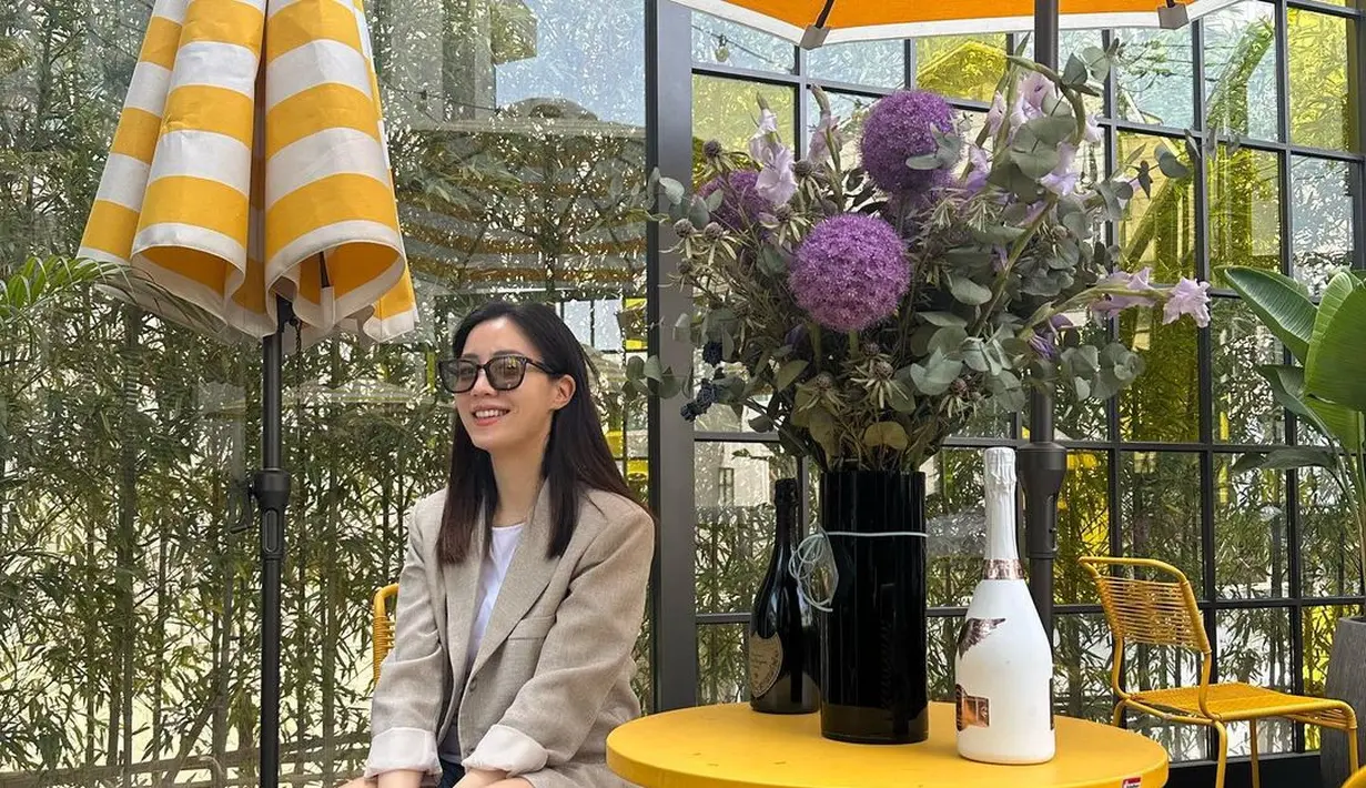 Ryu Hwayoung dikenal sebagai adik dari aktris Ryu Hyoyoung dan berhasil debut bersama T-ARA di tahun 2010. Foto: Instagram.