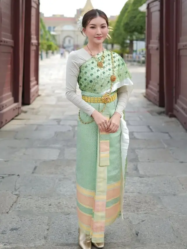 Sarwendah Kenakan Baju Tradisional Thailand. [@sarwendah29]