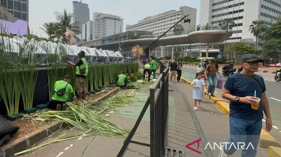 Suasana Terkini di Bundaran HI Jelang Malam Puncak HUT Jakarta