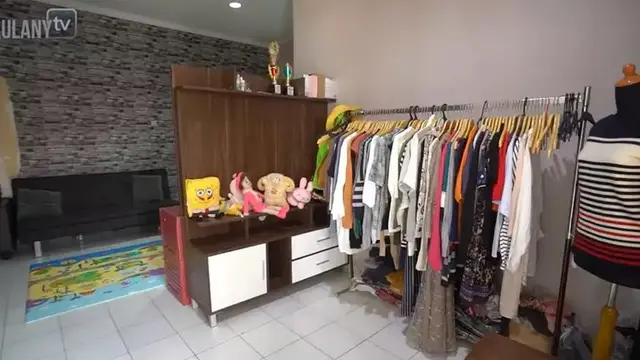 8 Potret Rumah Dede Sunandar yang Sederhana, Rela Jual 2 Mobil saat Nyaleg