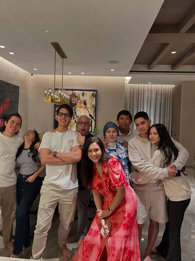 Kumpul Keluarga Al Usai Menikah