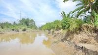 Menteri PUPR Basuki Hadimuljono meninjau penanganan banjir yang menimpa sebagian wilayah Kabupaten Aceh Utara dan sebagian Kabupaten Bener Meriah di Aceh, Selasa (18/10/2022). (Dok. Kementerian PUPR).