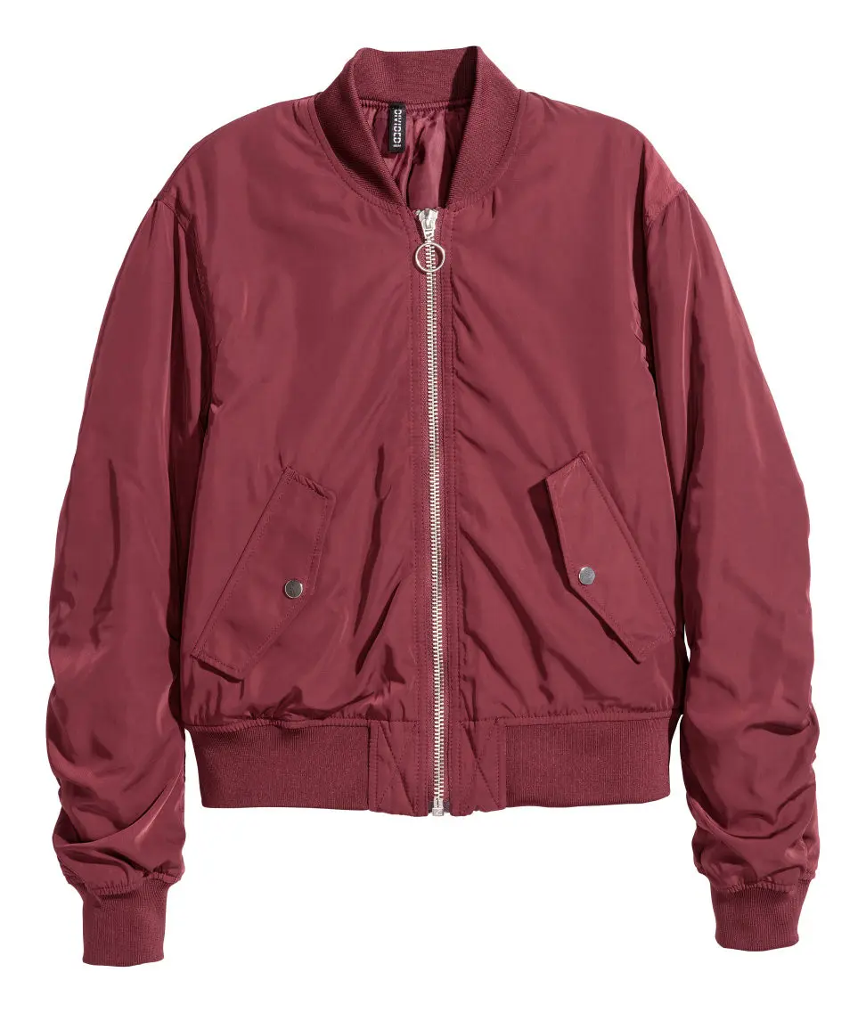 Bomber jacket warna merah maroon Rp. 499.900 (Image: hm.com)