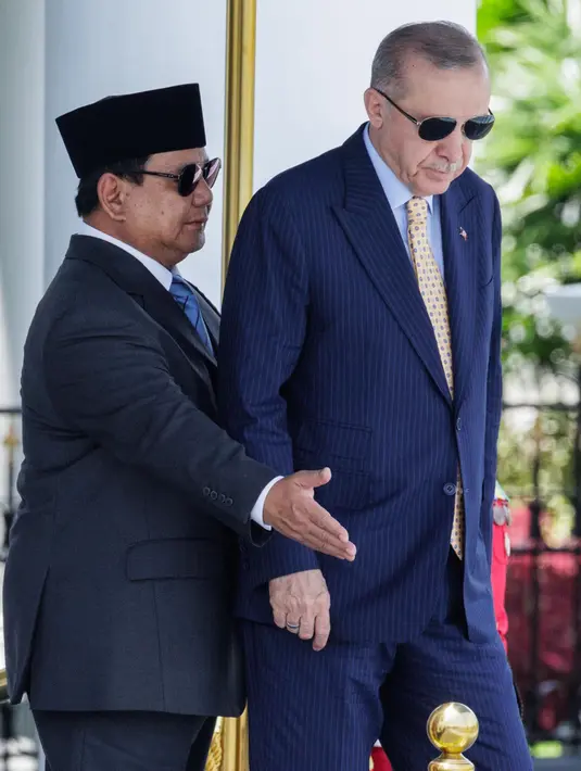 Kunjungan Presiden Recep Tayyip Erdogan ke Indonesia ini dalam rangka kunjungan kenegaraan guna mempererat hubungan baik yang telah terjalin antara Indonesia dan Turkiye. (YASUYOSHI CHIBA/AFP)