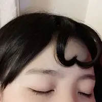 Di Instagram, sedang ramai tren poni dengan bentuk hati.