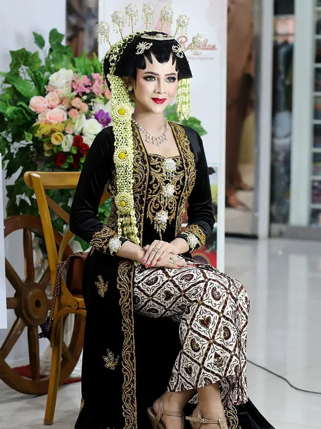 Bella Bonita dalam kebaya pengantin (Instagram/bellabonita_r.a)