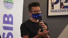 Direktur PT Persib Bandung Bermartabat (PBB), Teddy Tjahjono. (Bola.com/Erwin Snaz)