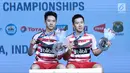 Ganda putra Indonesia, Kevin Sanjaya Sukomuljo/Marcus F Gideon usai mengalahkan Takuto Inoue/Yuki Kaneko (Jepang) di Final Indonesia Open 2018, Istora GBK, Jakarta, Minggu (8/7). Kevin/Marcus unggul 21-13, 21-16. (Liputan6.com/Helmi Fithriansyah)