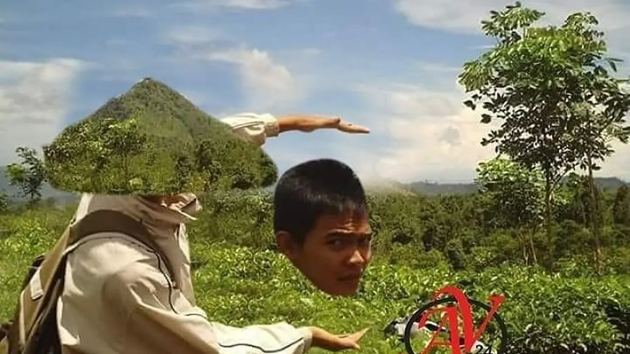 Pria Ini Minta Diedit Fotonya Agar Menyatu dengan Alam, 5 Hasilnya Kocak Banget