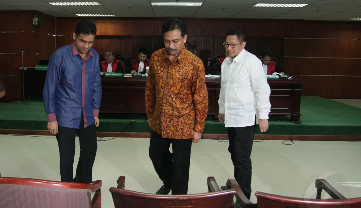 Nazaruddin bersama Andi Mallarangeng dan Anas Urbaningrum  bersaksi di Pengadilan Tipikor, Jakarta, Selasa (13/5/14).(Liputan6.com/Johan Tallo)