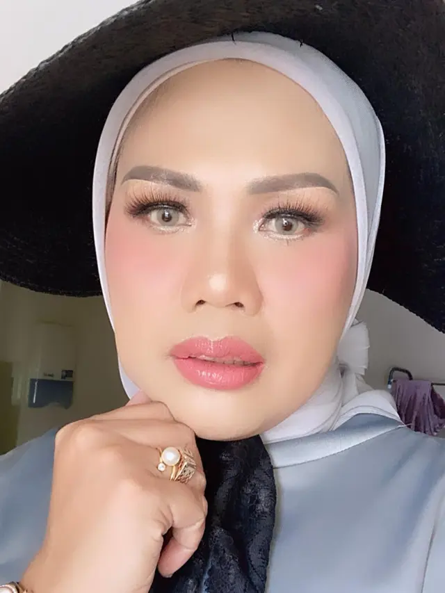 Akui Pakai Susuk, Ini 6 Potret Terbaru Elly Sugigi yang Kini Sudah Melepasnya