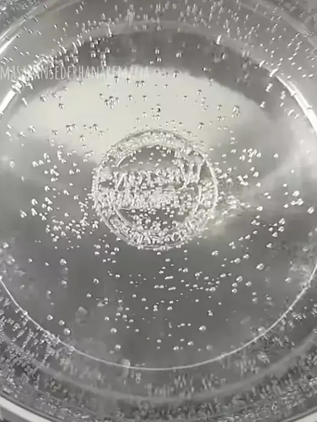 Panaskan Air di Dalam Panci Hingga Mendidih