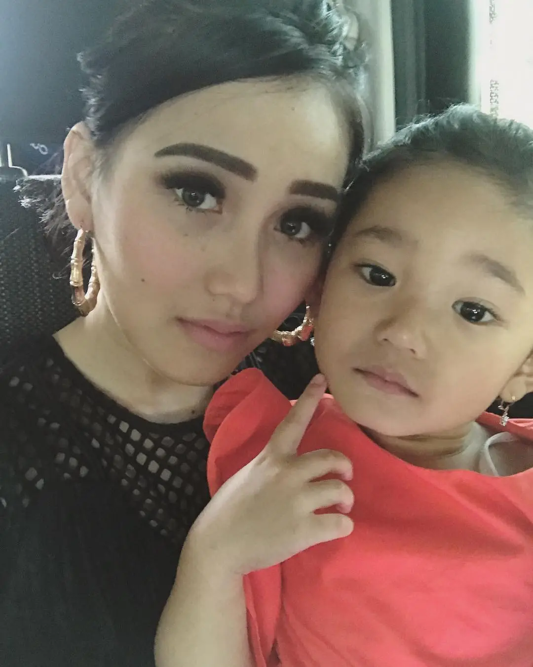 Ayu Ting Ting dan Bilqis Khumairah Razak (Foto: Instagram)