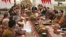 Presiden Joko Widodo berdialog dengan delegasi US Asean Business Council di Istana Merdeka, Selasa (13/3). Dalam pertemuan ini juga membahas isu hambatan perdagangan. (Liputan6.con/Angga Yuniar)