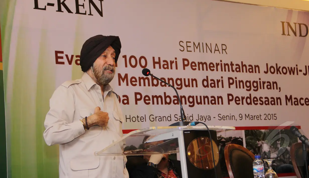 HS.Dillon saat menghadiri seminar "Evaluasi 100 Hari Pemerintahan Jokowi-JK. Membangun dari Pinggiran, Mengapa Pembangunan Perdesaan Macet?", Jakarta, Senin (9/3/2015). (Liputan6.com/Helmi Afandi)