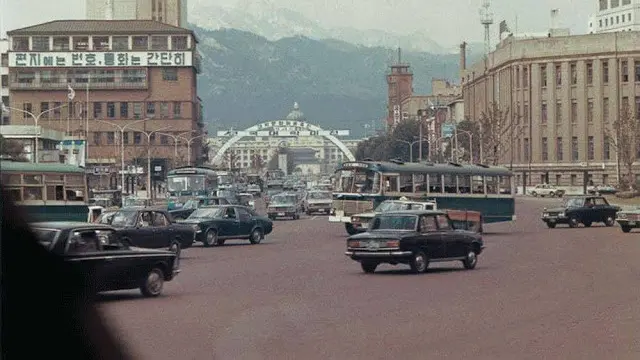 8 Potret Lawas Suasana Ibu Kota Korea Selatan, Bak Drama Korea Era 70-an