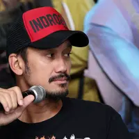Di tengah kesibukannya mempromosikan film terbarunya yang berjudul Warkop DKI Reborn: Jangkrik Boss Part 2, Tora Sudiro justru terjerat kasus narkoba. Bersama sang istri, Mieke Amalia, Tora ditangkap pihak kepolisian. (Deki Prayoga/Bintang.com)