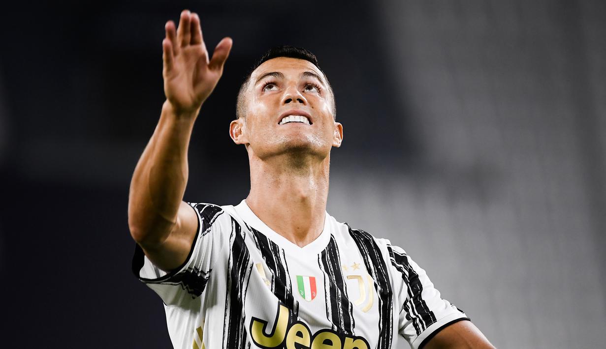 Striker Juventus, Cristiano Ronaldo tampak kecewa usai gagal memanfaatkan peluang dalam laga lanjutan Liga Italia 2020/21 melawan Sampdoria di Allianz Stadium, Turin, Minggu (20/9/2020). (LaPresse via AP/Marco Alpozzi)