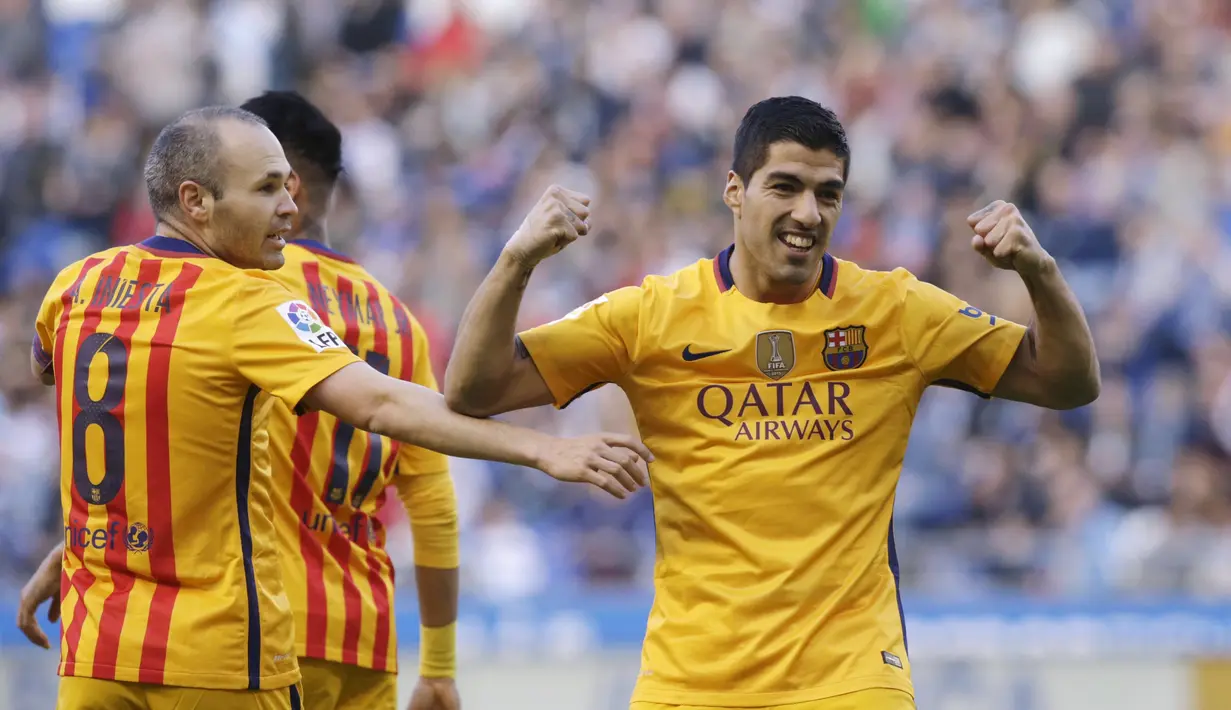 Penyerang Barcelona, Luis Suarez, mencetak 4 gol dan 3 assist saat mengalahkan Deportivo La Coruna pada lanjutan La Liga di Stadion Riazor, La Coruna, Kamis (21/4/2016) dini hari WIB. (Reuters/Miguel Vidal)