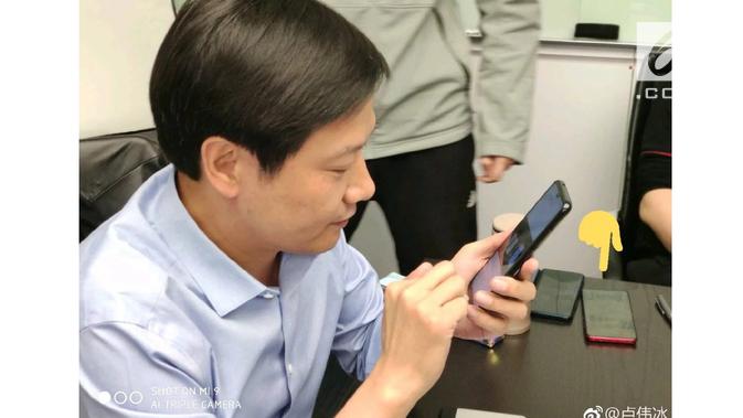 CEO Xiaomi Lei Jun berikan bocoran tentang smartphone terbaru Redmi? (Foto: Gizmochina)