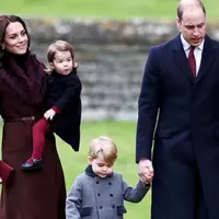 Pangeran William dan Kate Middleton bersama dua anak mereka, Pangeran George dan Putri Charlotte (Andrew Matthews/AP Photo)