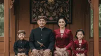 Cara Bikin Foto Keluarga Pakai Baju Adat Jawa di Google Gemini, Berikut Promptnya