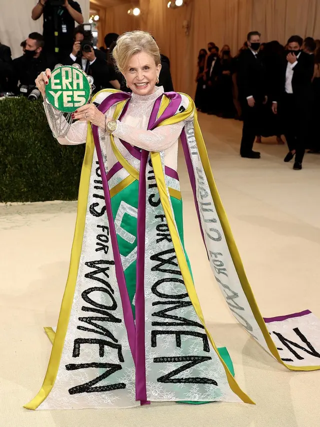 Penampilan 10 Selebriti Dunia di Met Gala 2021, Tampil Memukau
