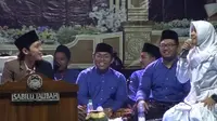 Gus Iqdam dan Bu Guru Elsa (Tangkap Layar YouTube Wilis TV / Khazim Mahrur)