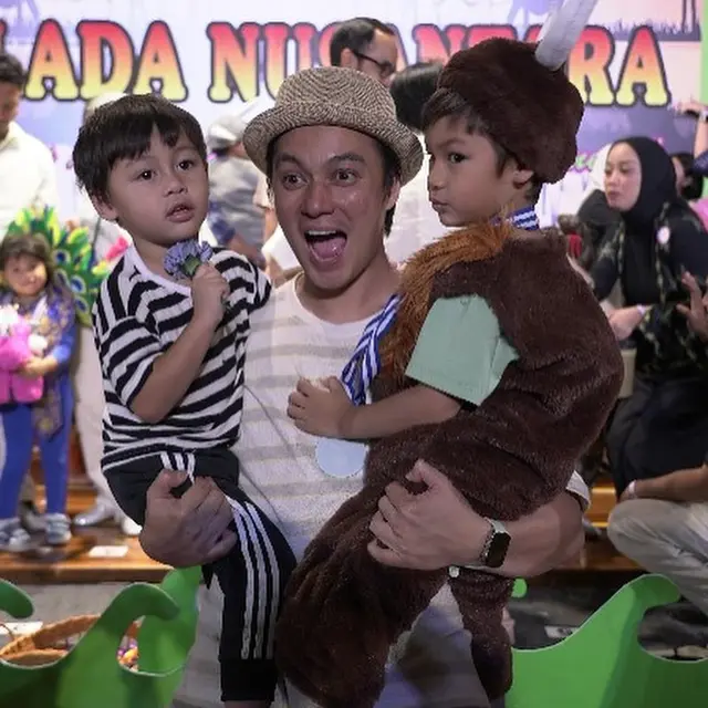 7 Potret Paula Verhoeven dan Baim Wong di Acara Kelulusan Sekolah Kiano