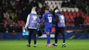 Pelatih Prancis, Didier Deschamps, mengakui bahwa Mbappe bergabung dengan kondisi cedera ringan. Ia masih akan menunggu proses pemeriksaan lebih lanjut untuk memainkan sang pemain. (AFP/Franck Fife)