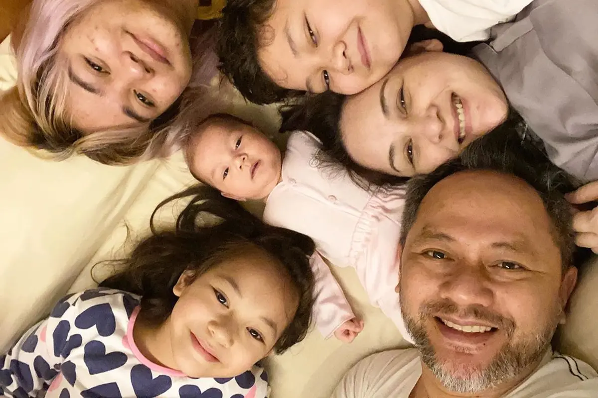 Selalu Terlihat Bahagia, Ini Kunci Sukses Mona Ratuliu Dalam Mengelola Stres Sebagai Ibu Selama Pandemi