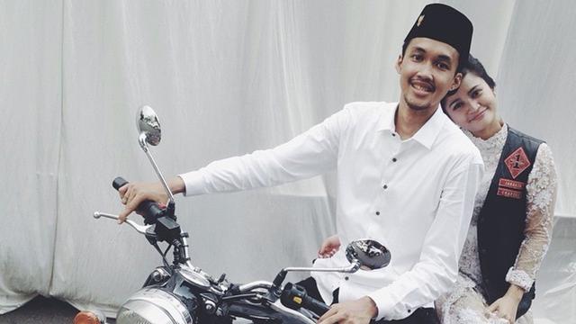 Sandy Kurniawan Cinta Untuk Cls Knights Dan Motor Tua Ragam Bola Com