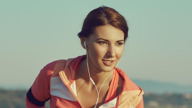 Bukan fitness, hal aneh dan menyenangkan ini bisa bakar kalori kamu lho! (Sumber Foto: shutterstock)