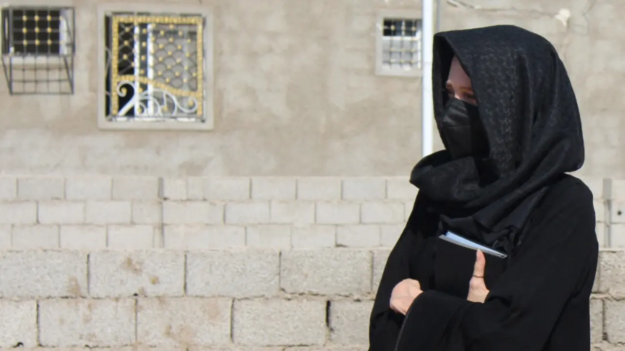 Angelina Jolie Kunjungi Kamp Pengungsi di Yaman