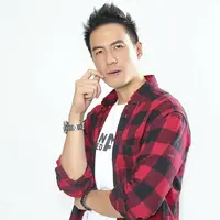 Eksklusif Daniel Mananta (Foto: Nurwahyunan, DI: Iqbal Nurfajri/Fimela.com)