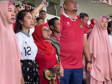Azizah Salsha terlihat fokus saat melihat sang suami berlaga. Arhan tampil apik di laga Indonesia vs Turkmenistan dengan sumbang 1 gol. Azizah Salsha terlihat fokus saat melihat Arhan bertanding. (Liputan6.com/TikTok/abcdine)