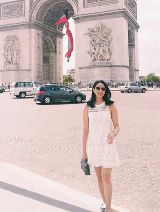 Angel berpendapat saat usianya masih tergolong belia, ia ingin menciptakan suatu karya untuk Indonesia. (viainstagram@angelpieters/Bintang.com)