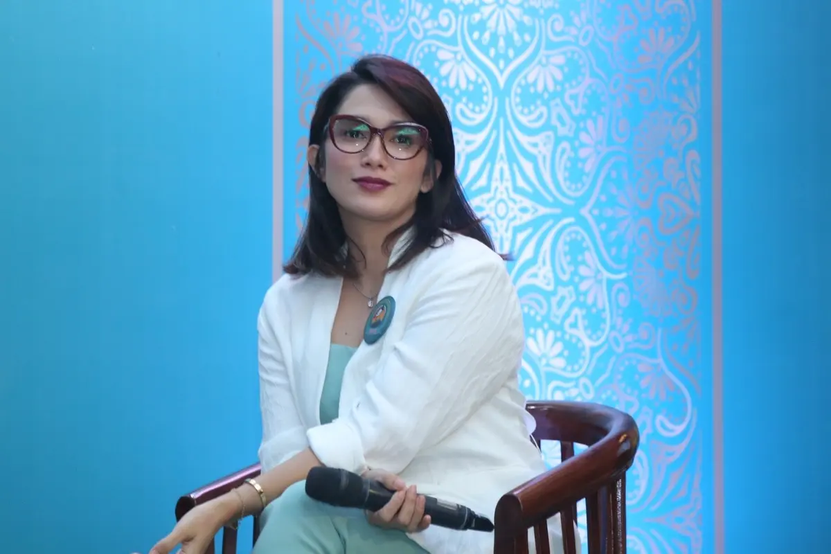 [Fimela] Ussy Sulistiawaty