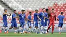 Pemain Persib Bandung saat menjalani sesi latihan di SUGBK, Jakarta, Selasa (9/7/2019). Persib siap memberi kejutan saat menghadapi Persija Jakarta pada pekan kedelapan Shopee Liga 1 2019. (Bola.com/Yoppy Renato Manalu)