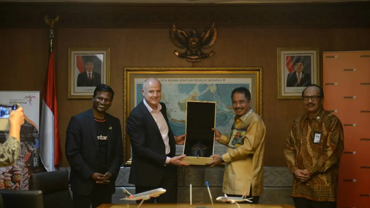 Arief Yahya bersama CEO Jetstar Airways Dean Salter 