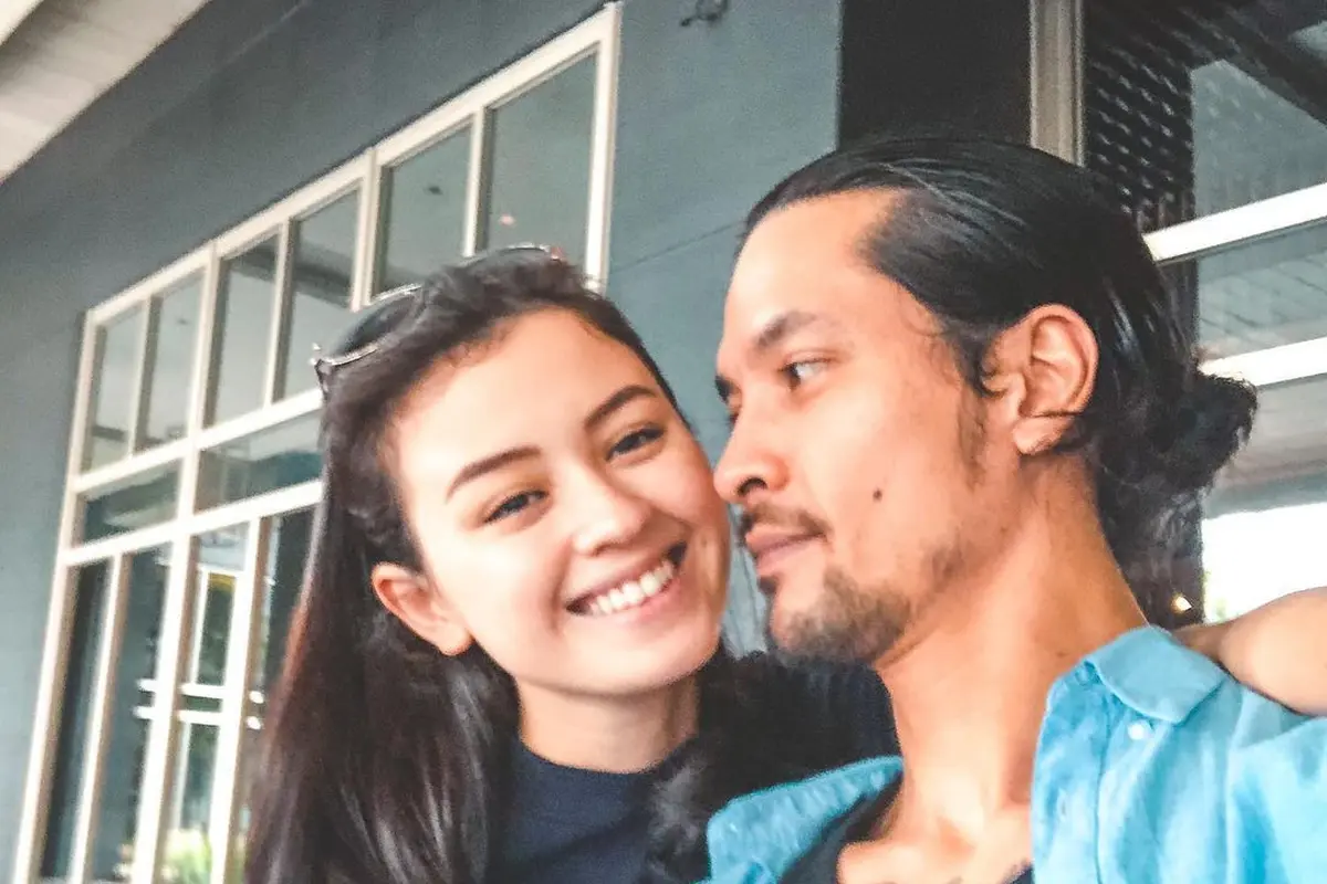Bagikan Momen Lawas saat Hamil, Ini 6 Potret Bahagia Keluarga Kecil Kimberly Ryder