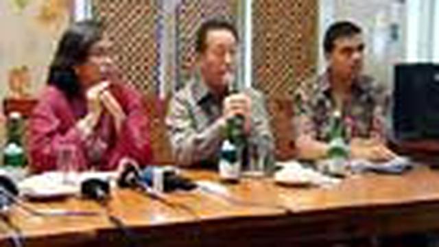 Tim kuasa hukum Anand Krishna mengaku kecewa atas penanganan kasus dugaan pelecehan seksual yang dilakukan oleh tim penyidik terhadap kliennya. 