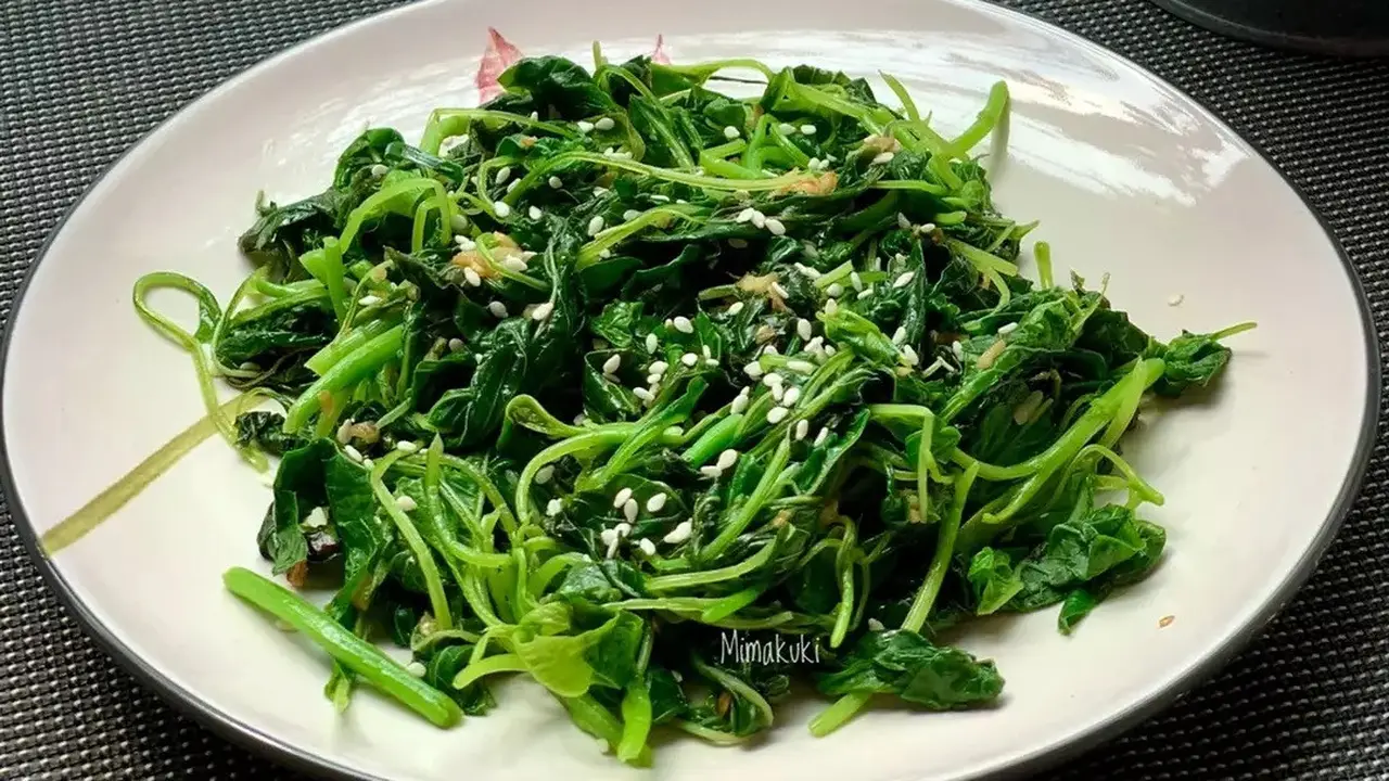 Resep tumis bayam ala Korea Selatan. (dok. Cookpad @Nia_)