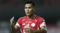 Striker Semen Padang, Riski Novriansyah, saat melawan Bali United pada laga Piala Presiden 2019 di Stadion Patriot, Jawa Barat, Senin (11/3). Bali United menang 2-1 atas Semen Padang. (Bola.com/M Iqbal Ichsan)