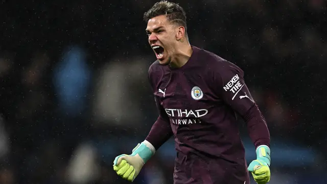 Foto: Barisan 5 Kiper Ini Jadi Bayang-bayang Ederson Moraes yang Tak Tergantikan di Manchester City
